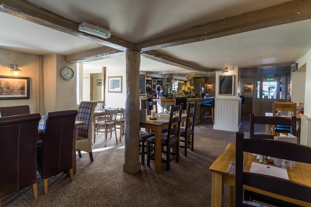 Greyhound Inn Wilton Wilton  Exterior photo