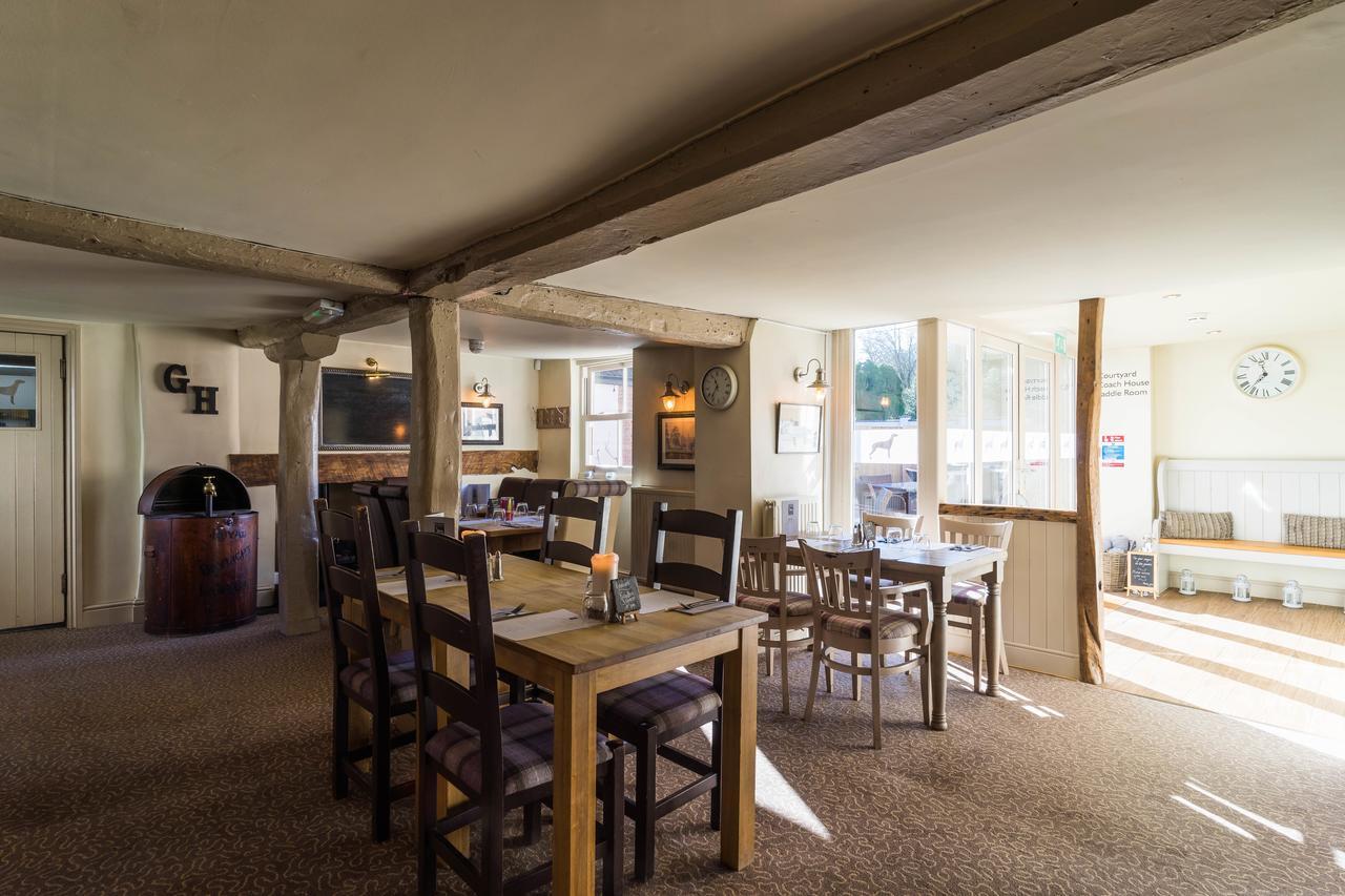 Greyhound Inn Wilton Wilton  Exterior photo